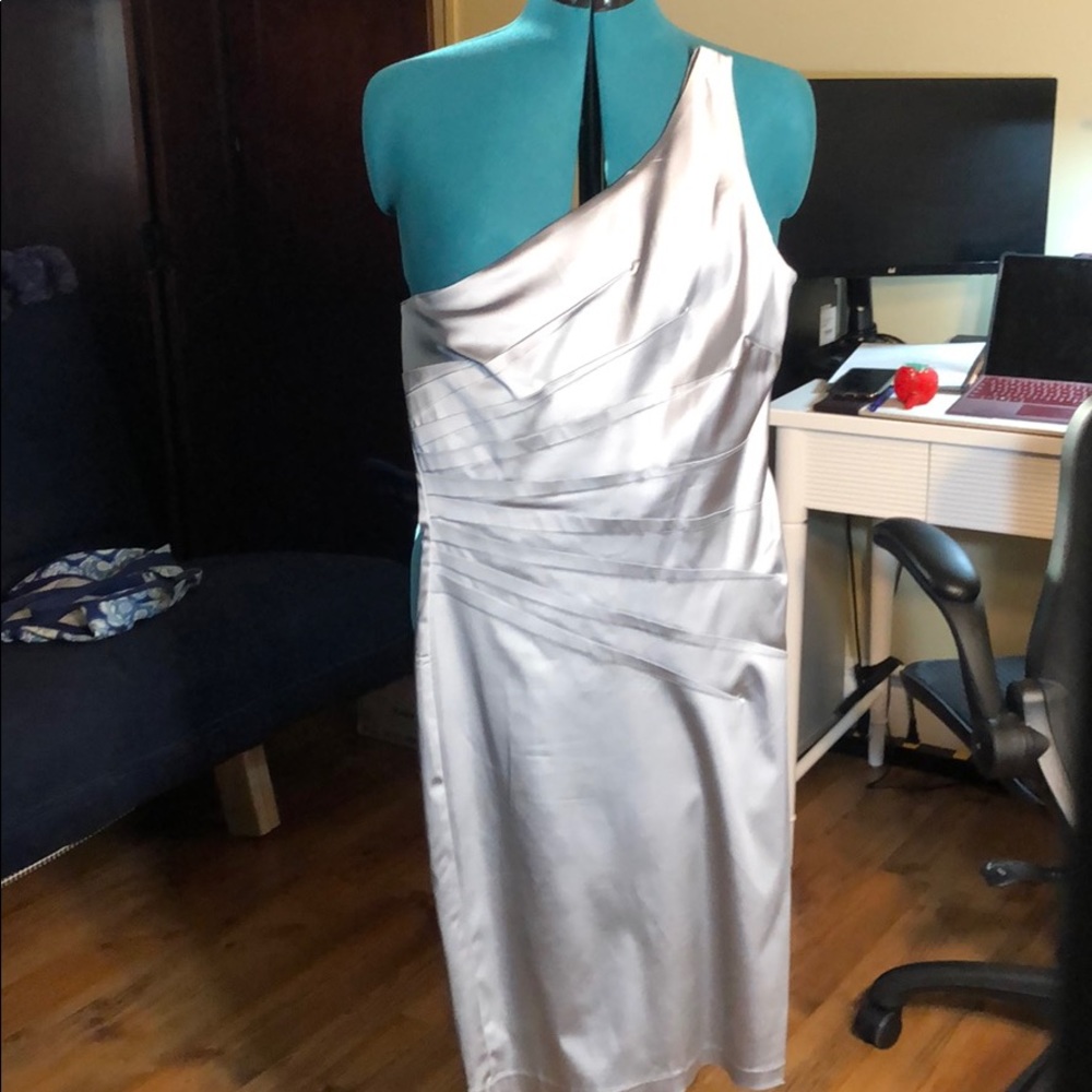 Silver one-shoulder sheath party dress